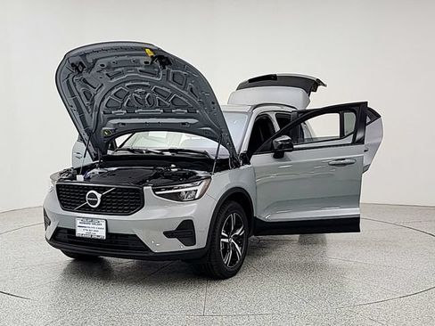 New 2026 Volvo XC40 B5 Core w/ Protection Package Premier AWD/4WD image 9