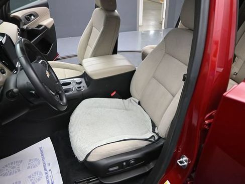 Used 2022 Chevrolet Traverse LT AWD/4WD image 20