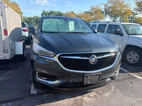 Used 2018 Buick Enclave Essence AWD/4WD image 2