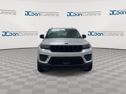 New 2025 Jeep Grand Cherokee Altitude w/ Trailer Tow Package image 3