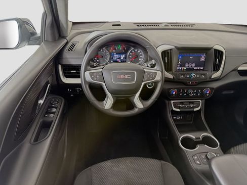 Used 2024 GMC Terrain SLE w/ Driver Convenience Package FWD image 25