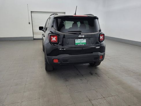 Used 2016 Jeep Renegade Latitude AWD/4WD image 6
