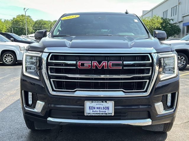Used 2023 GMC Yukon SLT AWD/4WD image 2