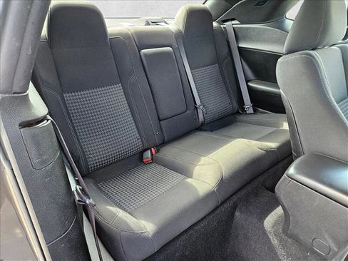 Used 2019 Dodge Challenger SXT image 18