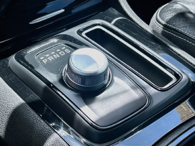 Used 2022 Chrysler 300 S RWD image 14