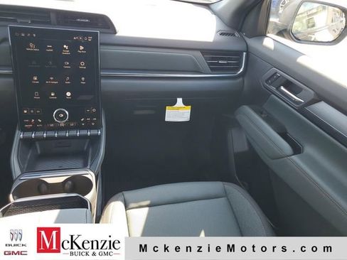 New 2026 GMC Terrain AT4 w/ LPO, Floor Liner Package AWD/4WD image 25