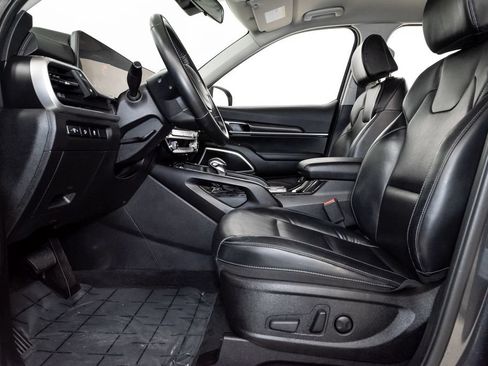 Used 2023 Kia Telluride S FWD image 15