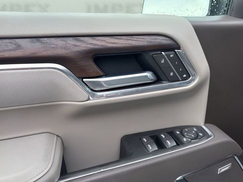 Used 2025 GMC Sierra 1500 SLT image 29