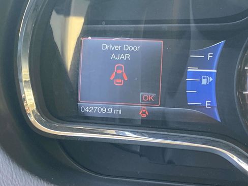 Used 2016 Lincoln MKT AWD w/ Equipment Group 201A image 32