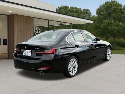 Used 2025 BMW 330i Sedan w/ Premium Package image 8