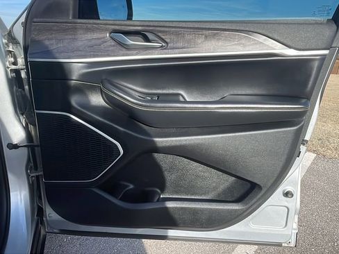 Used 2021 Jeep Grand Cherokee L Limited image 13