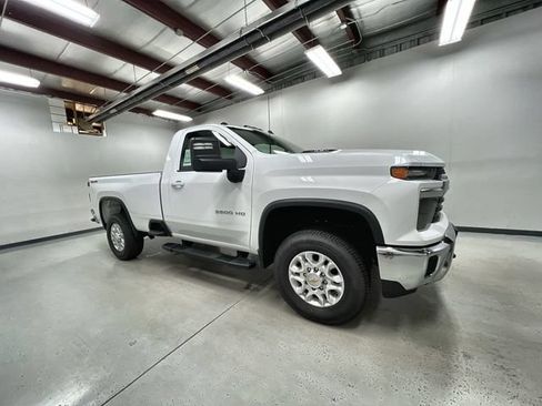 New 2026 Chevrolet Silverado 3500 LT w/ Convenience Package AWD/4WD image 9