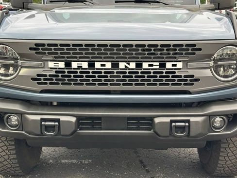 Used 2023 Ford Bronco Badlands w/ Sasquatch Package AWD/4WD image 10