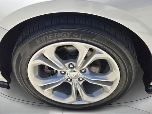 Certified 2023 Honda Accord LX image 9