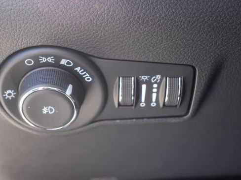 Used 2025 Jeep Compass Latitude w/ Altitude Special Edition AWD/4WD image 23