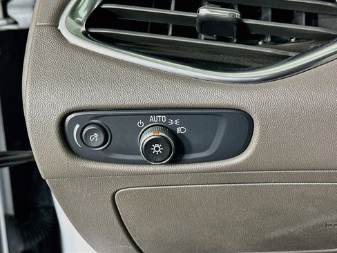 Used 2024 Chevrolet Malibu LT FWD image 16