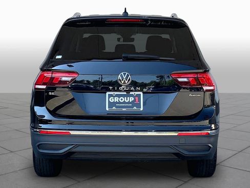 Used 2024 Volkswagen Tiguan SE AWD/4WD image 5