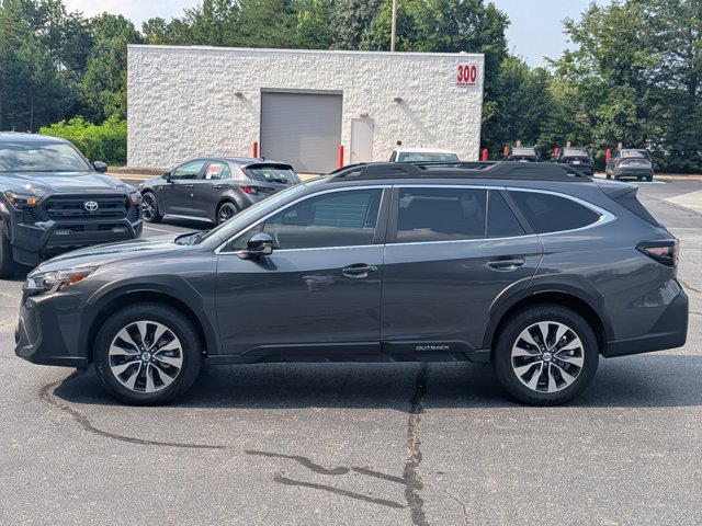 Used 2024 Subaru Outback Limited XT AWD/4WD image 4