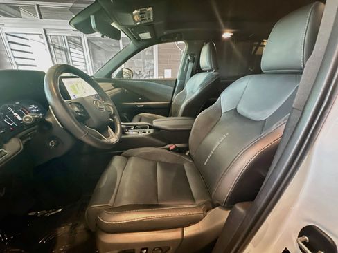 Used 2024 Lexus TX 350 AWD w/ Technology Package image 13