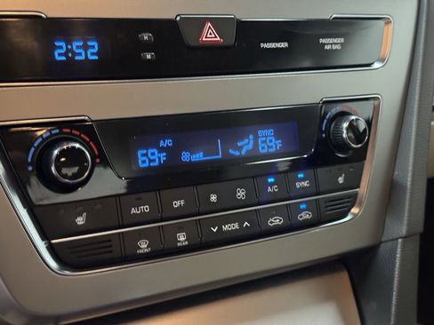 Used 2015 Hyundai Sonata Limited image 27