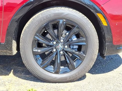 Used 2024 Buick Envista Sport Touring w/ Convenience I Package FWD image 8