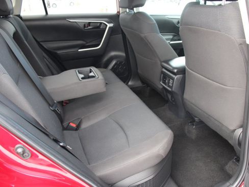 Certified 2025 Toyota RAV4 LE image 17