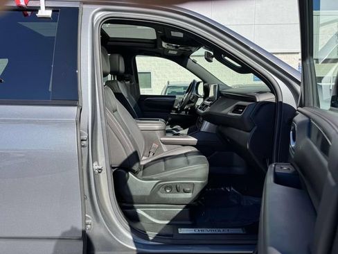 Used 2022 Chevrolet Tahoe RST w/ Luxury Package AWD/4WD image 11