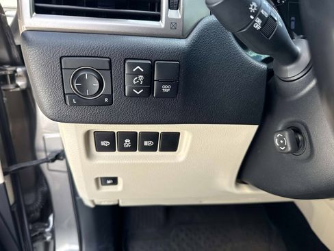 Certified 2020 Lexus GX 460 Premium w/ Premium Package image 32