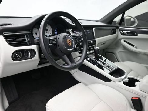 Used 2023 Porsche Macan GTS AWD/4WD image 22
