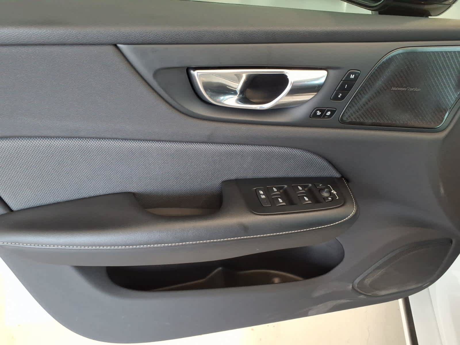 Used 2022 Volvo S60 B5 R-Design w/ Climate Package AWD/4WD image 13