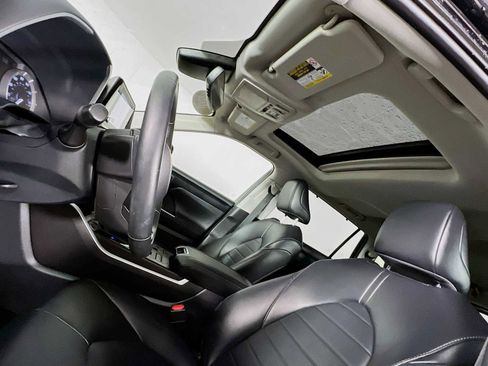 Used 2023 Toyota Highlander XLE image 22