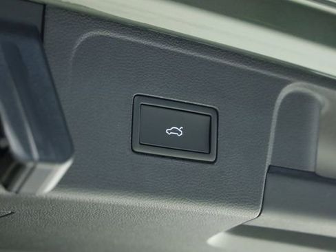 New 2026 Volkswagen Atlas SE FWD image 41