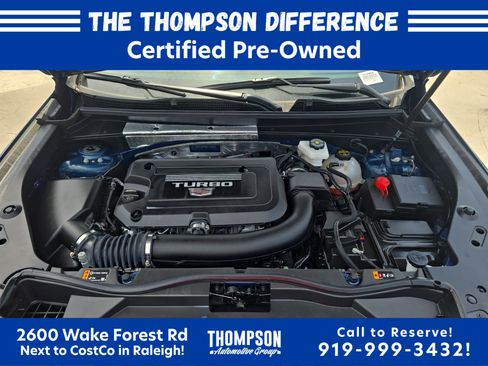 Certified 2025 Cadillac XT4 Premium Luxury FWD image 30