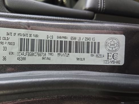 Used 2019 Jeep Grand Cherokee Limited w/ Luxury Group II image 39