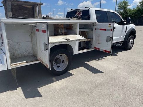 Used 2022 Ford F550 4x4 Crew Cab Super Duty w/ Power Equipment Group image 10