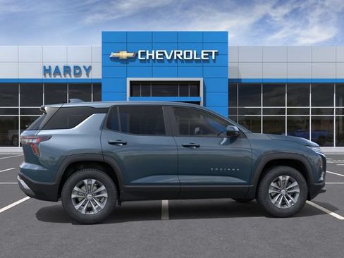 New 2026 Chevrolet Equinox LT w/ Safety and Technology Package FWD image 5