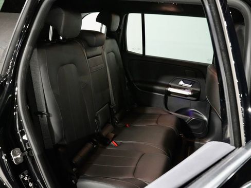 Used 2023 Mercedes-Benz EQB 300 4MATIC w/ Exclusive Package image 28