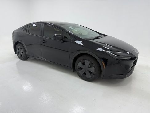 New 2026 Toyota Prius LE image 1