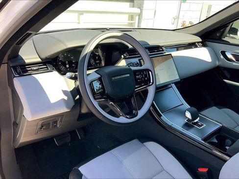 Used 2026 Land Rover Range Rover Velar Dynamic SE AWD/4WD image 3