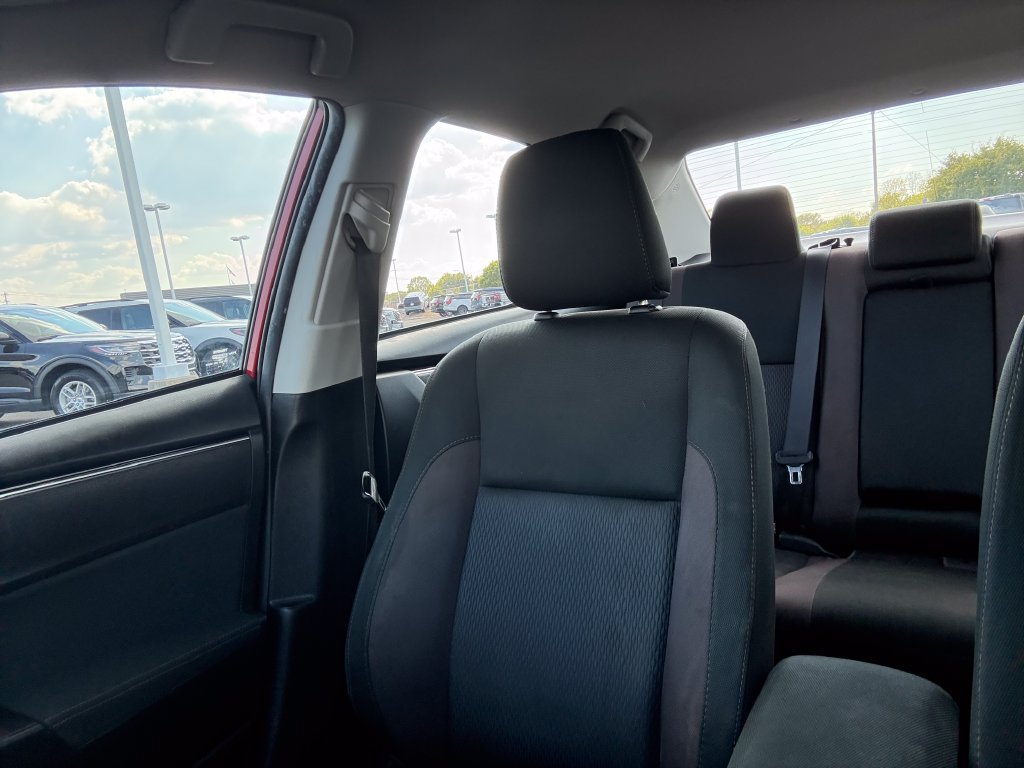 Used 2018 Toyota Corolla LE FWD image 22