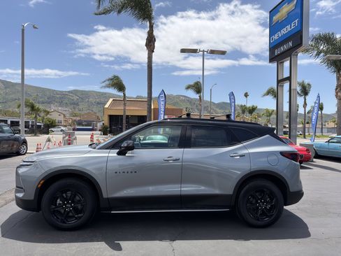New 2025 Chevrolet Blazer LT w/ LPO, 'HIT The Road' Package FWD image 5