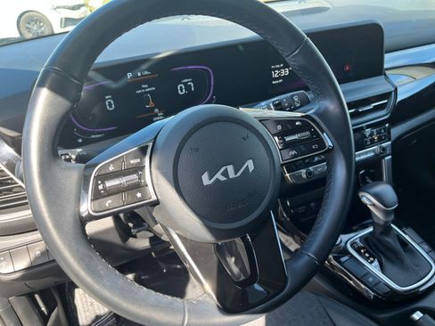 Used 2025 Kia Seltos S image 30