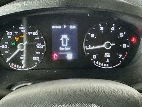 Used 2025 RAM ProMaster 2500 w/ Convenience Group FWD image 2