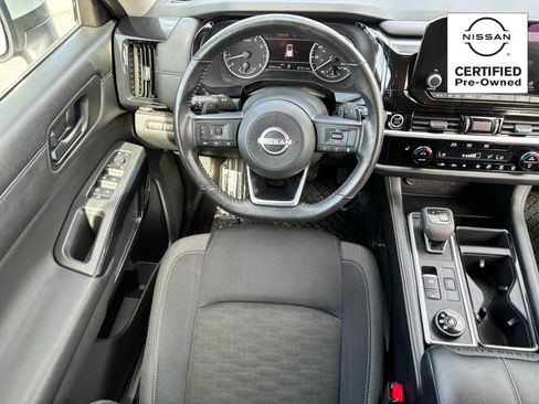 Certified 2024 Nissan Pathfinder SV image 16