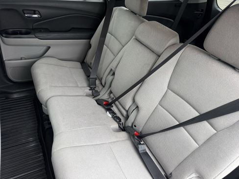 Used 2021 Honda Pilot EX image 34