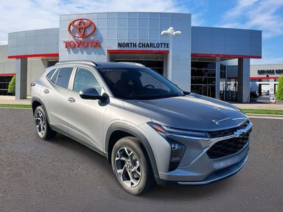 Used 2025 Chevrolet Trax LT w/ Driver Confidence Package