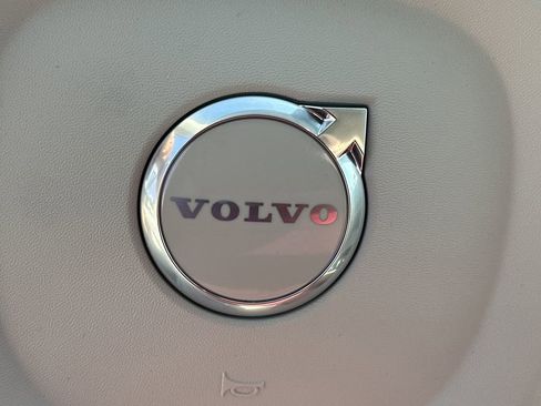 New 2026 Volvo XC90 B6 Ultra w/ Protection Package image 19