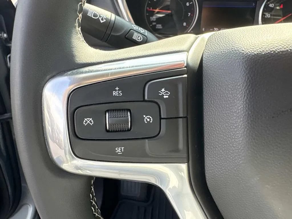 Used 2024 Chevrolet Blazer LT AWD/4WD image 32