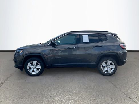 Certified 2022 Jeep Compass Latitude image 4