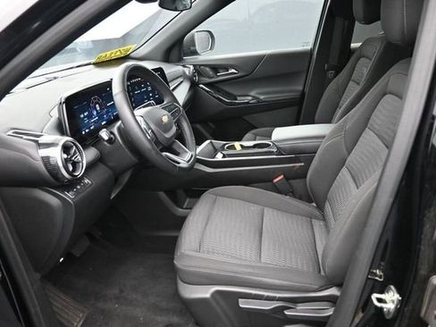 Used 2025 Chevrolet Equinox LT AWD/4WD image 15